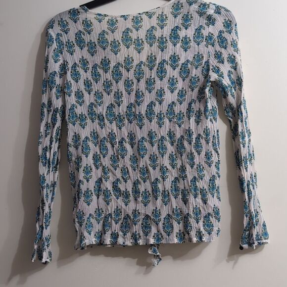 Club Monaco dainty leaf Paisley silk blend long sleeve v neck blouse siz… - Picture 3 of 11
